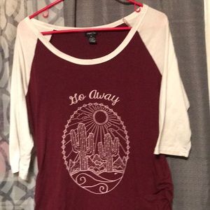 Quarter sleeve T-shirt